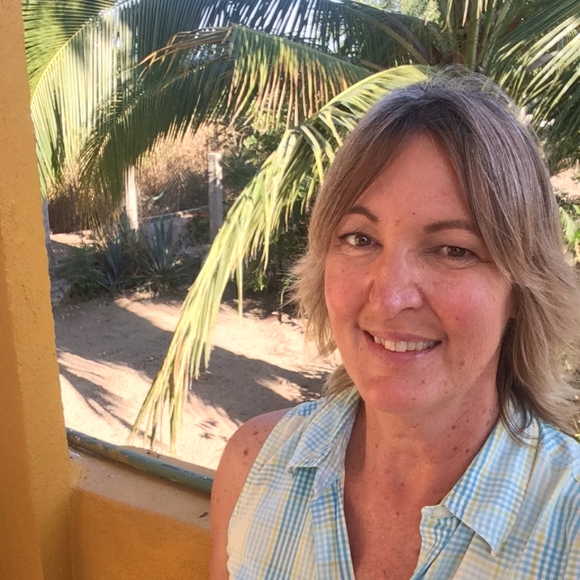 Meet your Posher, Rebecca - Picture 3 of 4